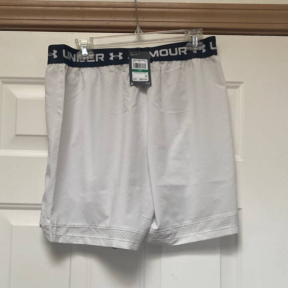 Under Armour White Performance Shorts - Picture 1 of 2